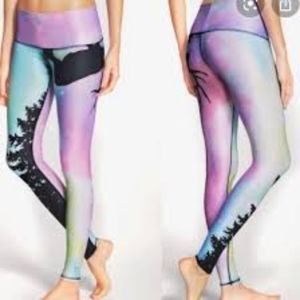 Teeki  Northern light hot pants - Size small